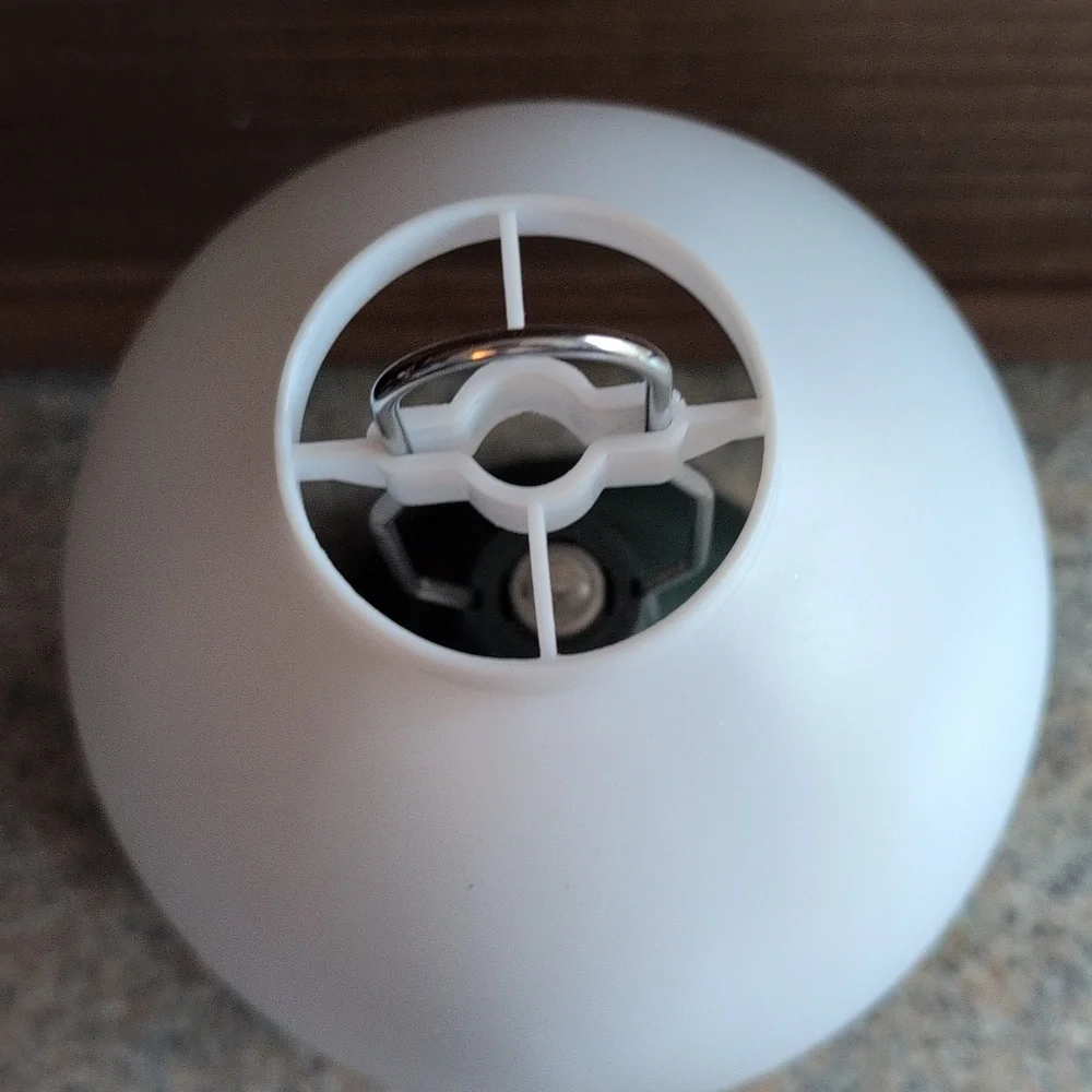 Vintage Coleman Table Lamp Model 5370-1900 Battery Operated